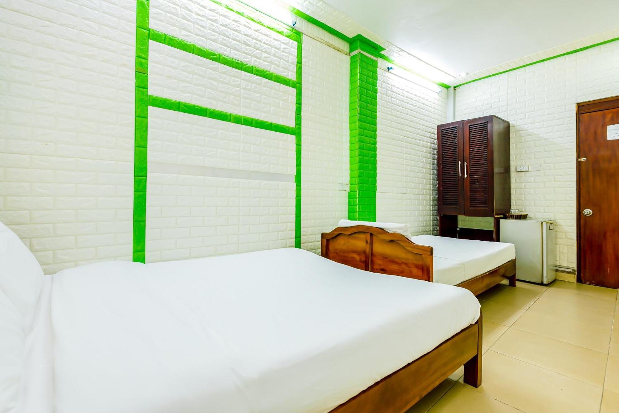 Oyo 604 Queen Hotel Spot-On Hanoi Kültér fotó