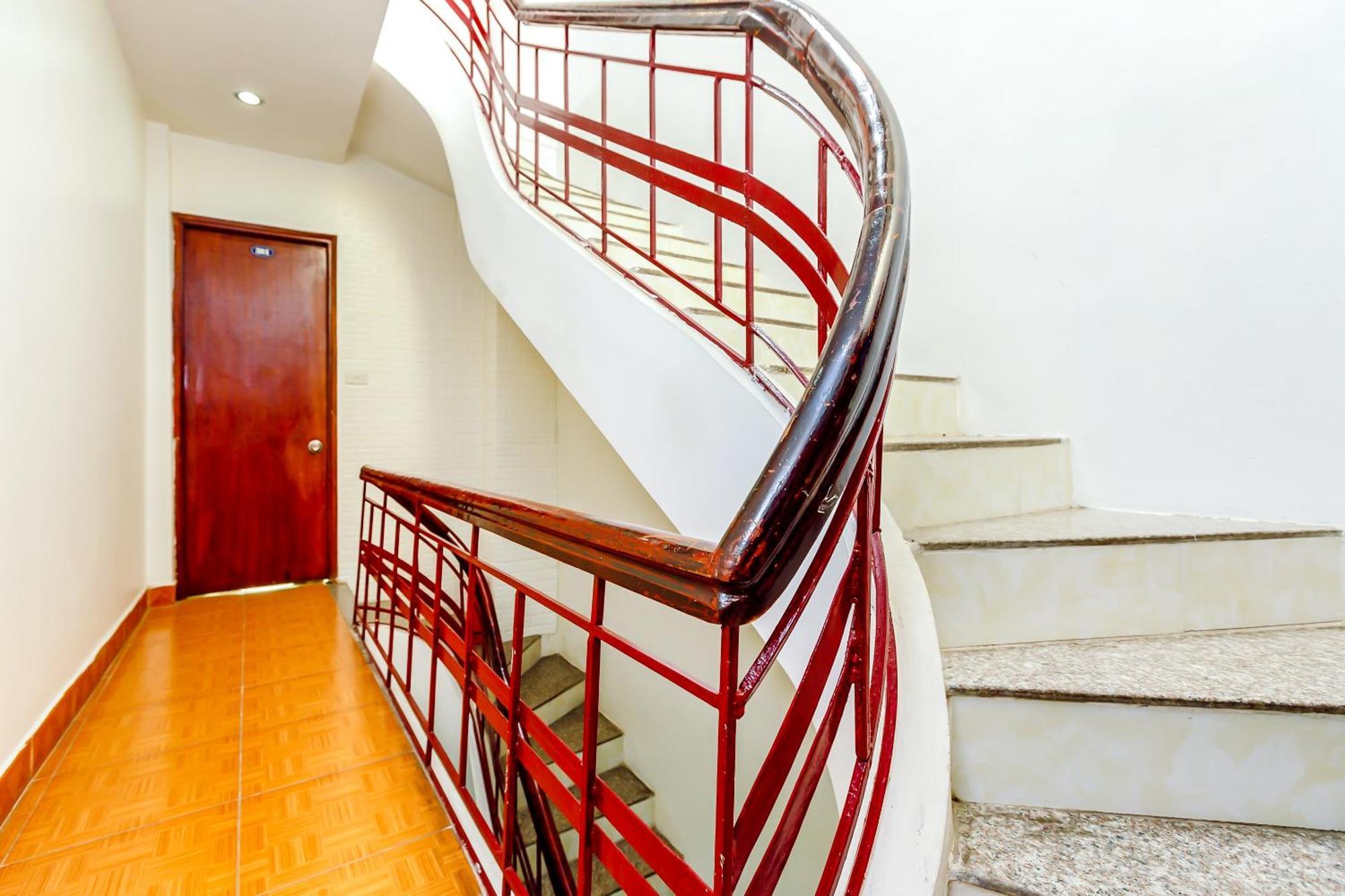 Oyo 604 Queen Hotel Spot-On Hanoi Kültér fotó