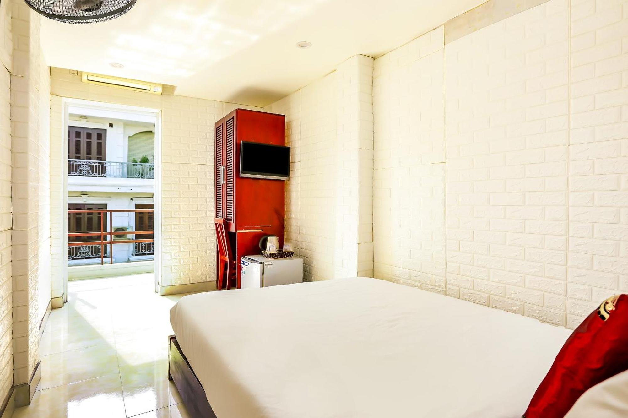 Oyo 604 Queen Hotel Spot-On Hanoi Kültér fotó
