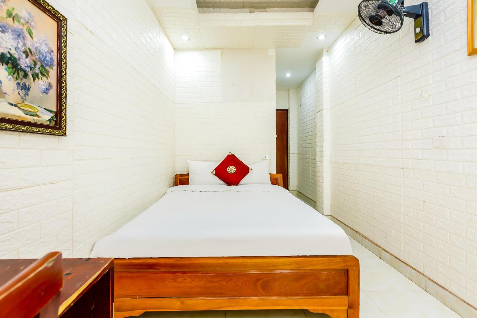 Oyo 604 Queen Hotel Spot-On Hanoi Kültér fotó