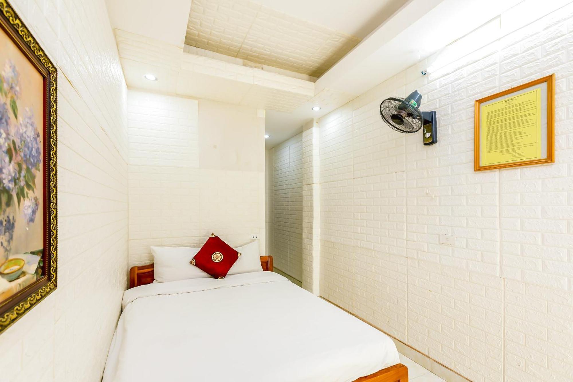 Oyo 604 Queen Hotel Spot-On Hanoi Kültér fotó